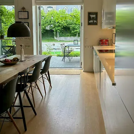 Townhouse With Traffic-free Area In Carlsberg Byen Casa vacanze